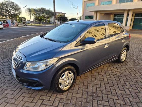 CHEVROLET ONIX 1.0 MPFI LT 8V FLEX 4P MANUAL CHEVROLET ONIX 1.0 MPFI LT 8V FLEX 4P MANUAL